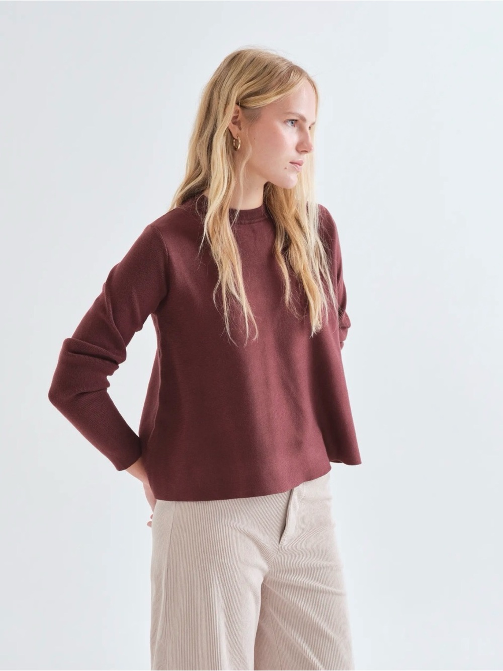 Women's Relaxed Crewneck Sweatshirt - Mahogany